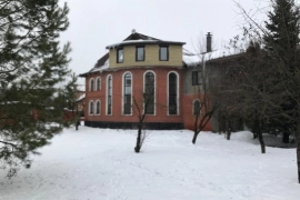 Дом 400 м² на участке 14 сот.